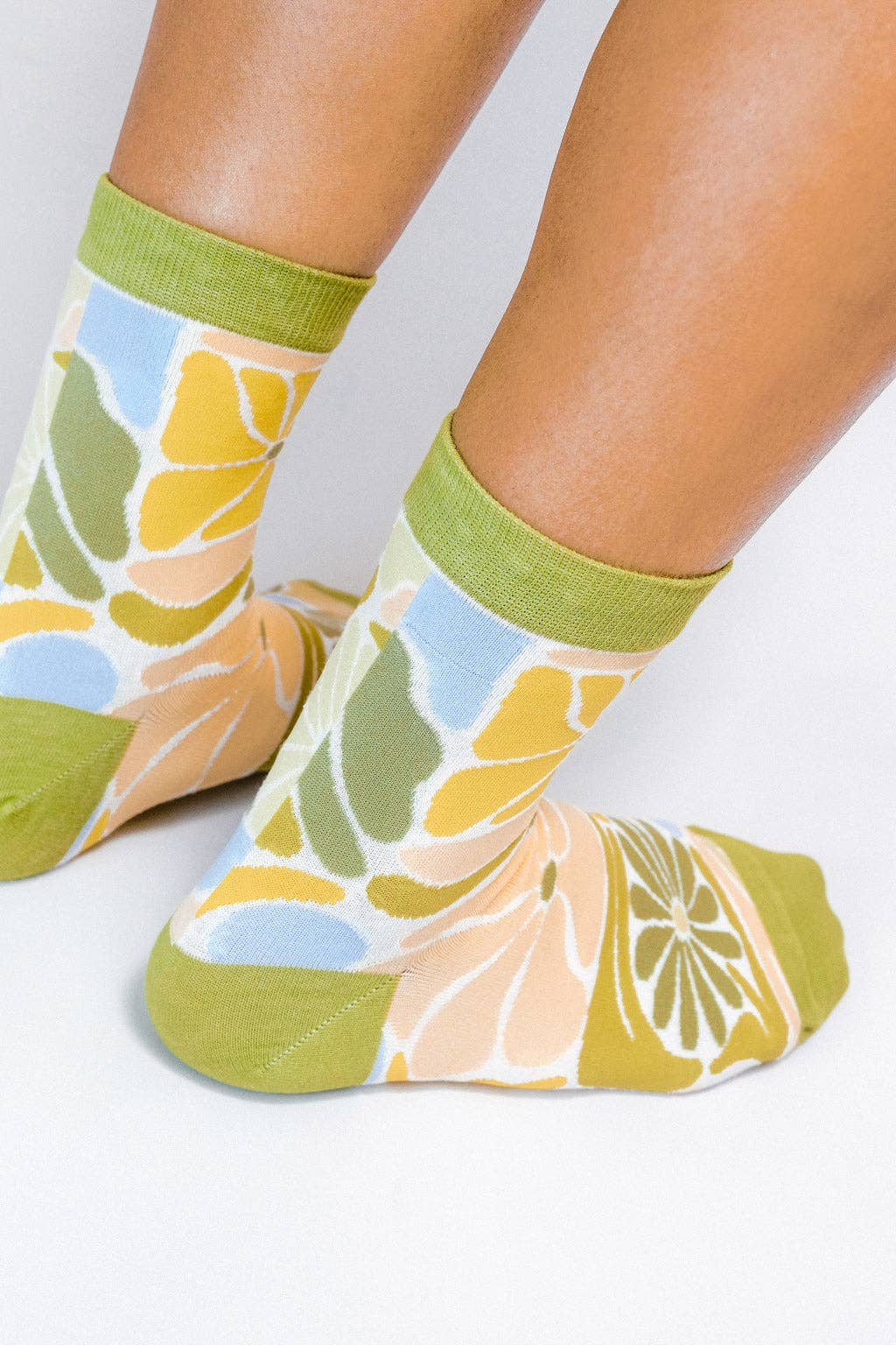 Soulshine Co. Flowers Knit Ankle Sock