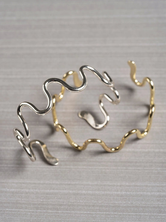 Curvy Bracelet